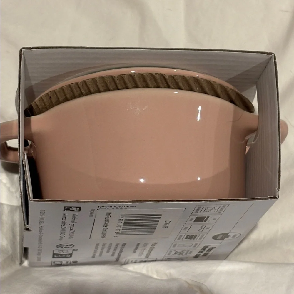 NWT Staub ceramic round mini cocotte- light pink